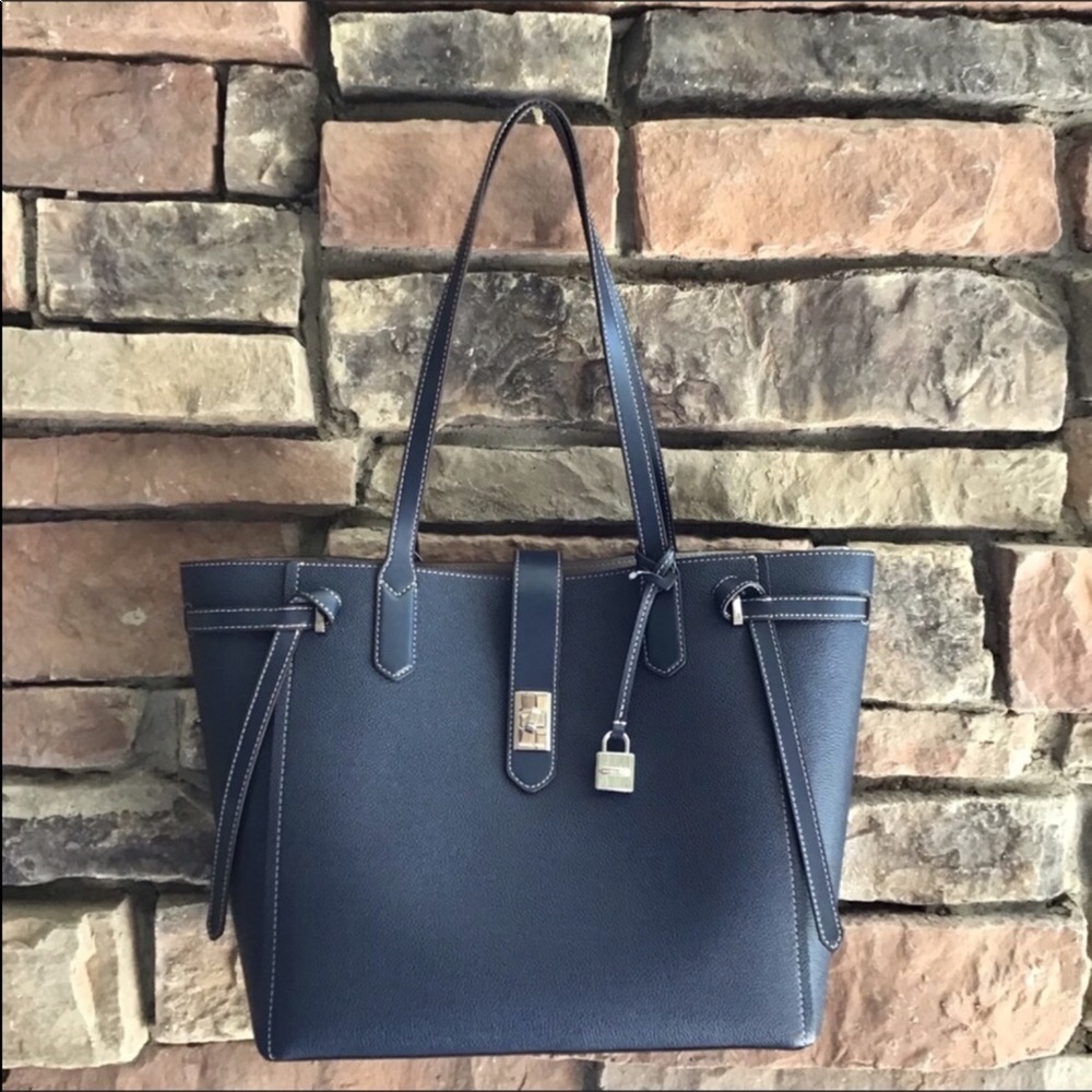 Michael Michael Kors Large Navy NWT Leather Tote